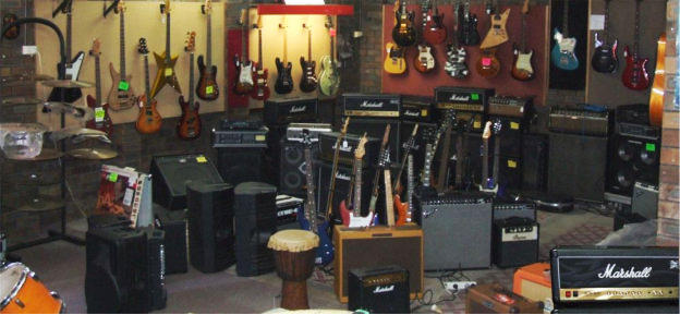 Russells Music Lismore secondhand guitars, amps and instruments